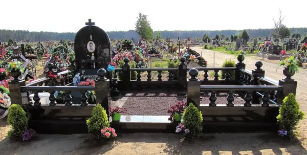Агароджа з балясінамі - праца ПостКамень